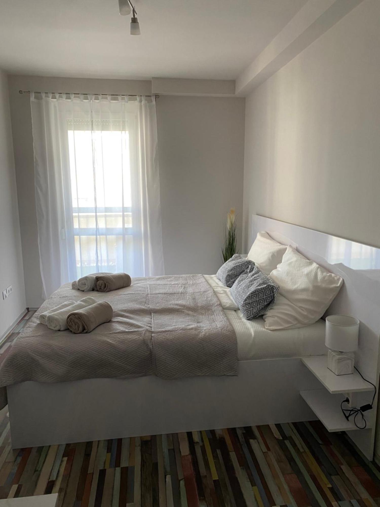 Montana Apartman Miskolc Buitenkant foto