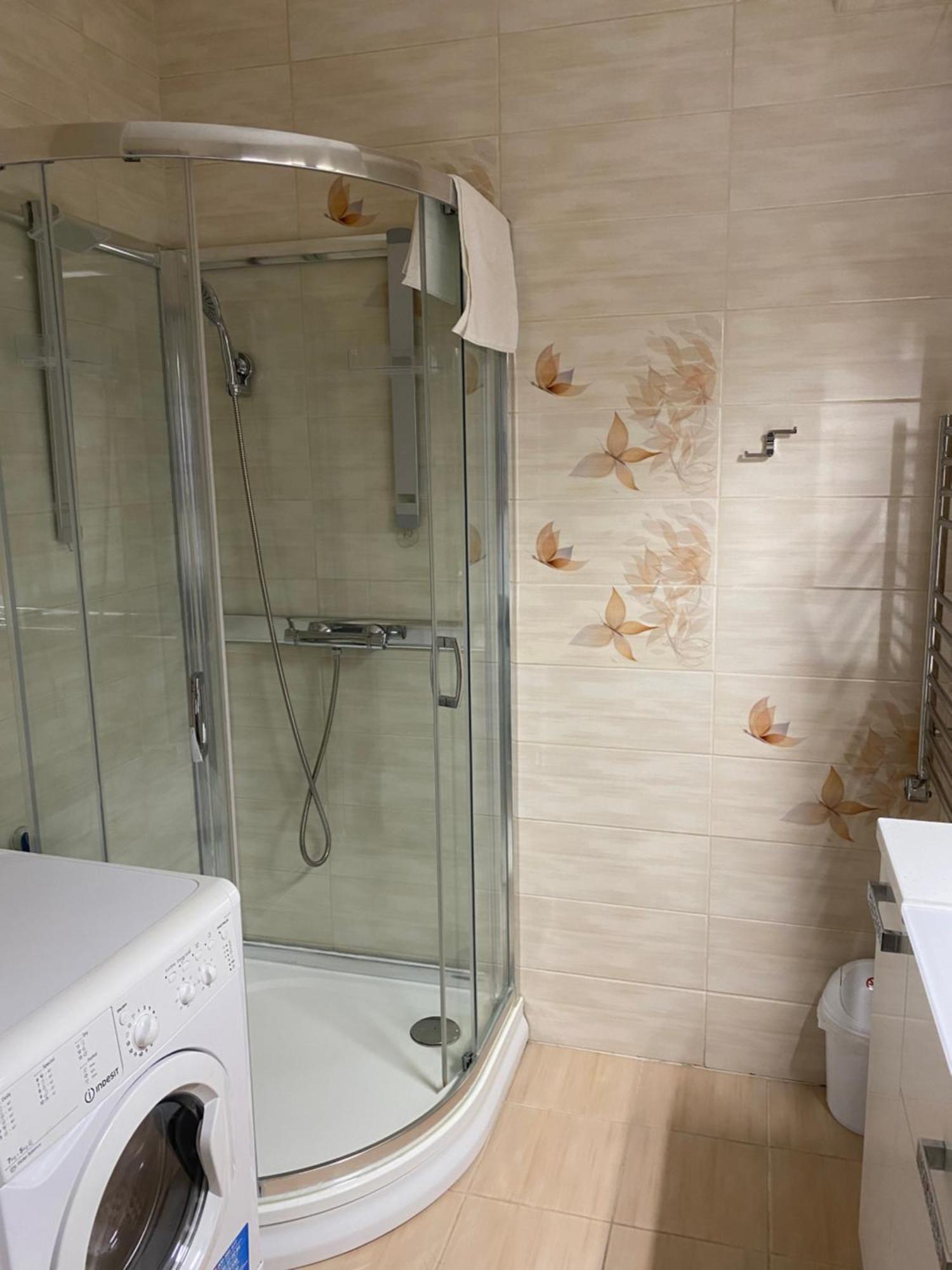 Montana Apartman Miskolc Buitenkant foto