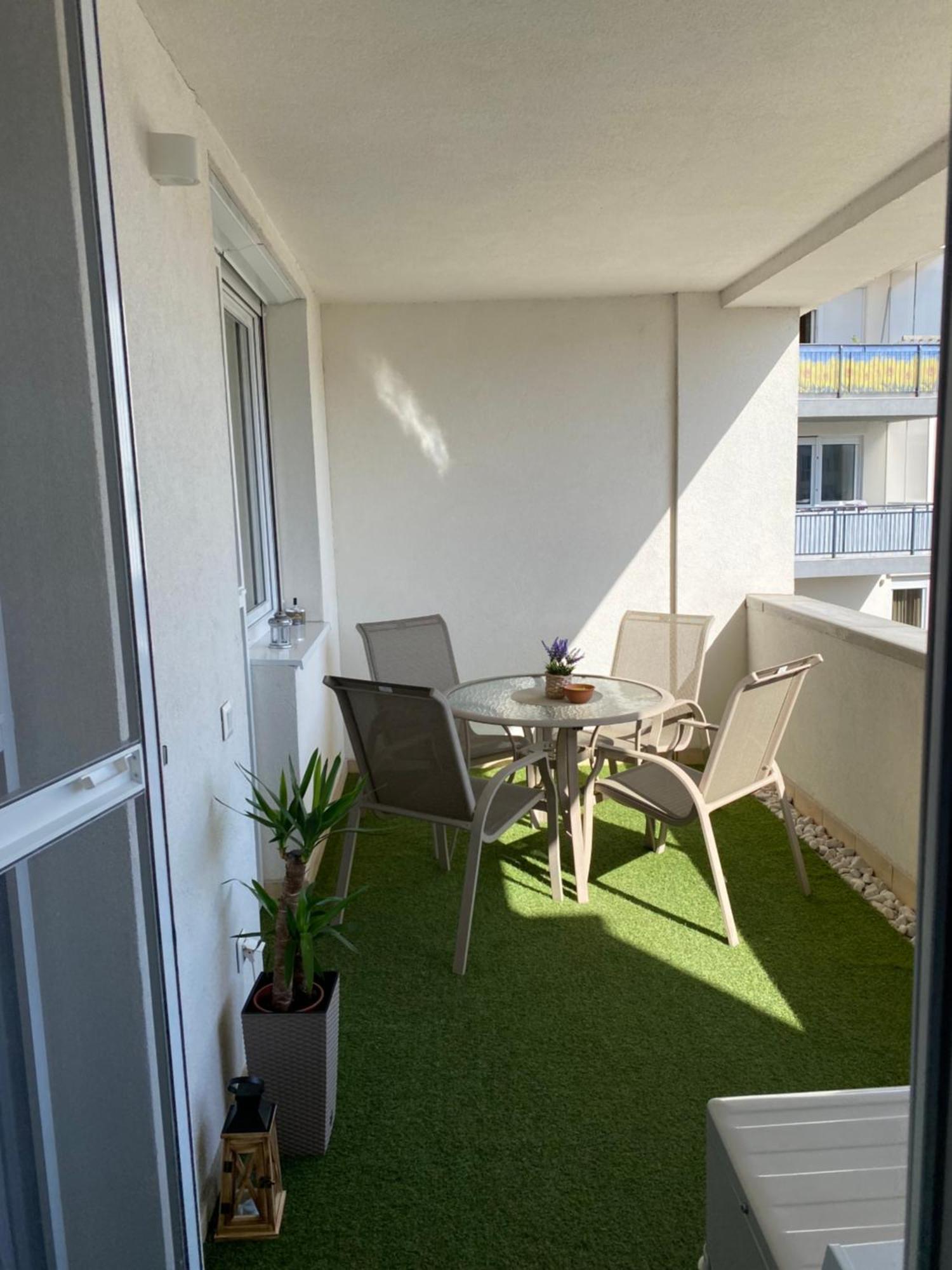 Montana Apartman Miskolc Buitenkant foto